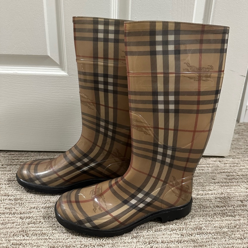 ORIGINAL Burberry Rain Boots - size 38EU